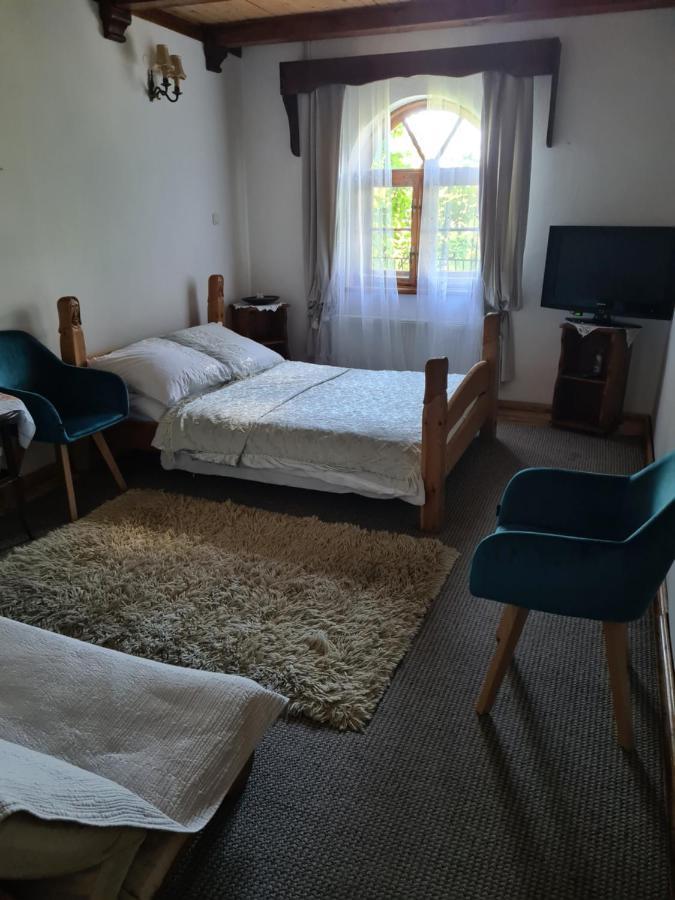 Dworek Sw.Antoniego Slawutowo Esterno foto