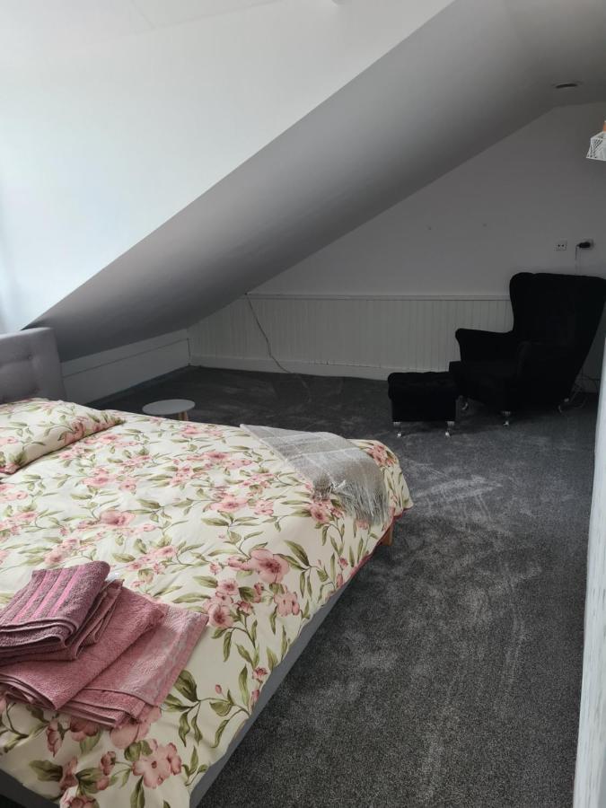 Dworek Sw.Antoniego Slawutowo Esterno foto