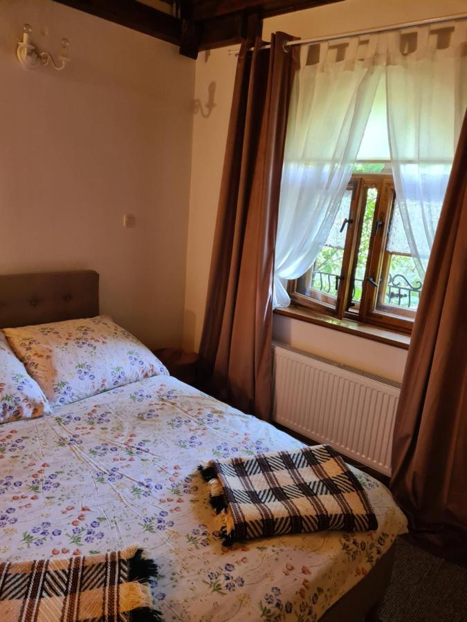 Dworek Sw.Antoniego Slawutowo Esterno foto