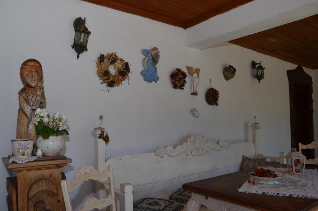 Dworek Sw.Antoniego Slawutowo Esterno foto